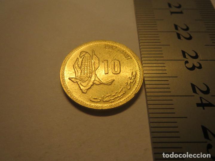 Monedas antiguas de &Aacute;frica: MONEDA 10 CENTIMOS DE DIRHAM 1987 1407 CENTIMES (3) - Foto 1