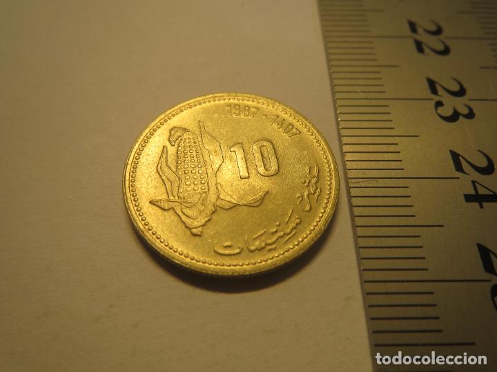 Monedas antiguas de &Aacute;frica: MONEDA 10 CENTIMOS DE DIRHAM 1987 1407 CENTIMES (4) - Foto 1