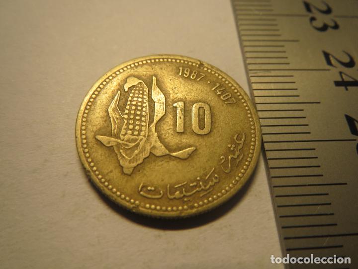 Monedas antiguas de &Aacute;frica: MONEDA 10 CENTIMOS DE DIRHAM 1987 1407 CENTIMES (7) - Foto 1