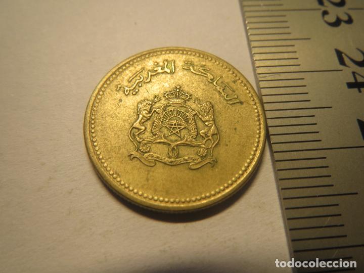 Monedas antiguas de &Aacute;frica: MONEDA 10 CENTIMOS DE DIRHAM 1987 1407 CENTIMES (8) - Foto 2