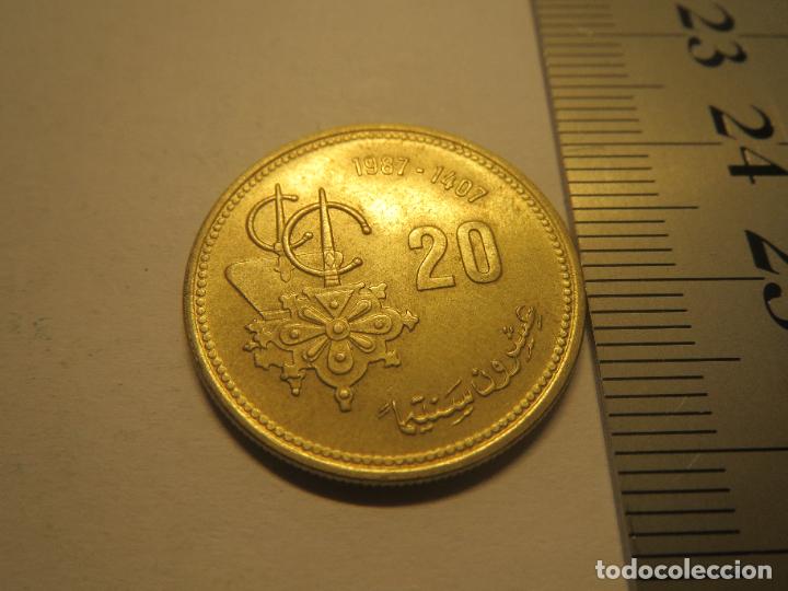 Monedas antiguas de &Aacute;frica: MONEDA 20 CENTIMOS DE DIRHAM 1987 1407 CENTIMES (3) - Foto 1