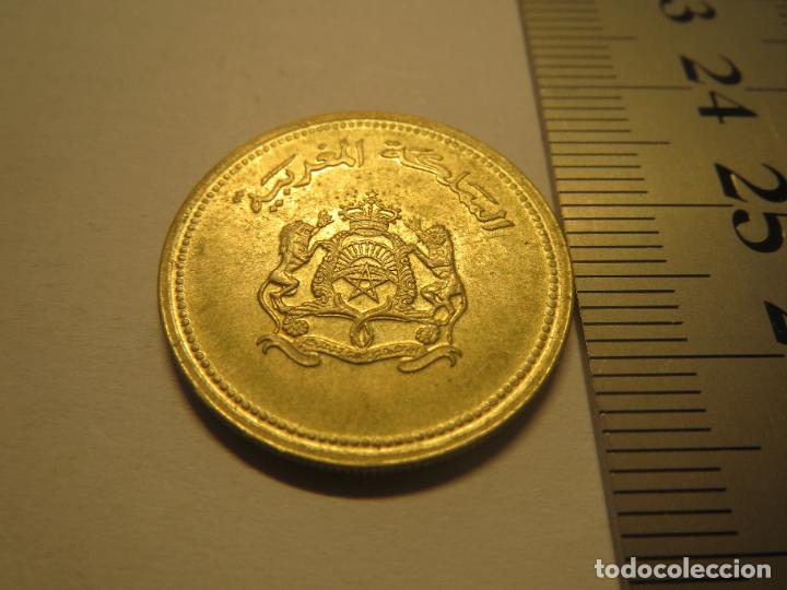 Monedas antiguas de &Aacute;frica: MONEDA 20 CENTIMOS DE DIRHAM 1987 1407 CENTIMES (6) - Foto 2