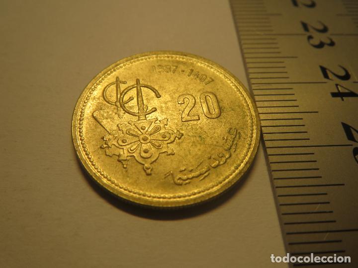 Monedas antiguas de &Aacute;frica: MONEDA 20 CENTIMOS DE DIRHAM 1987 1407 CENTIMES (6) - Foto 1