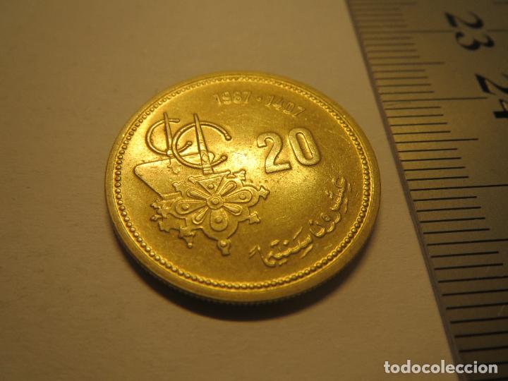 Monedas antiguas de &Aacute;frica: MONEDA 20 CENTIMOS DE DIRHAM 1987 1407 CENTIMES (7) - Foto 1