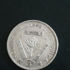 Monedas antiguas de África: ANTIGUA MONEDA 3 PENCE SOUTH ÁFRICA 1948 GEORG VI PLATA. Lote 403042559