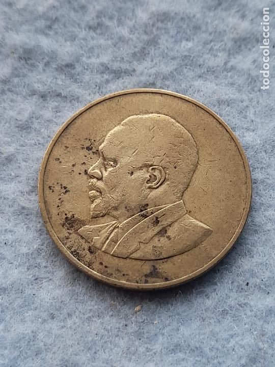 Monedas antiguas de &Aacute;frica: Kenya. 10 C&eacute;ntimos. A&ntilde;o 1966. - Foto 2