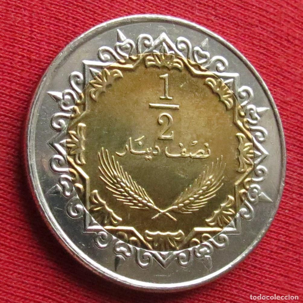 Monedas antiguas de &Aacute;frica: Libia 1/2 dinar 1372 2004 - Foto 2