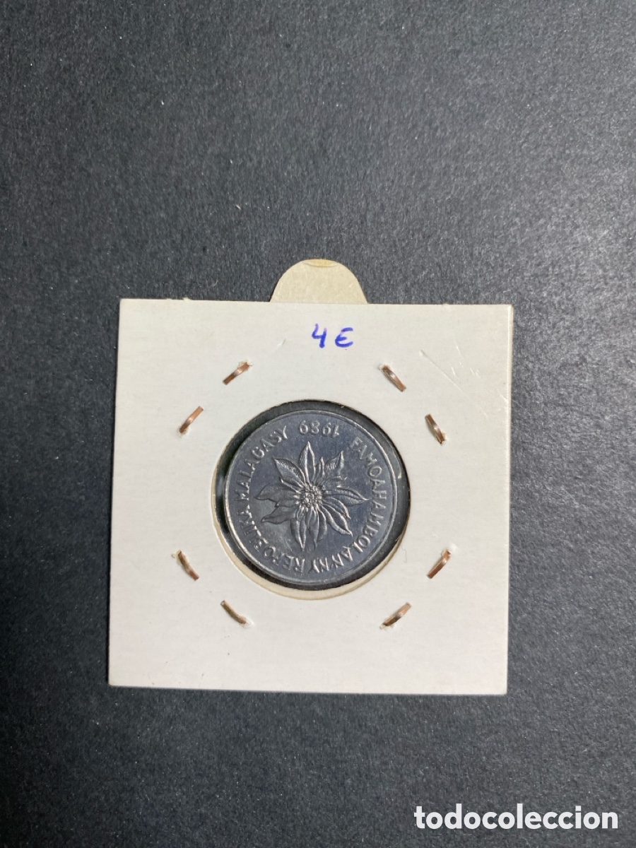 Monedas antiguas de &Aacute;frica: Moneda de Madagascar 5 francs - Foto 2