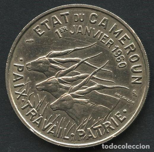 Monete antiche di Africa: CAMER&Uacute;N, MONEDA CUPRON&Iacute;QUEL, PAZ, TRABAJO, PATRIA, VALOR: 50 FRANCS, 1960