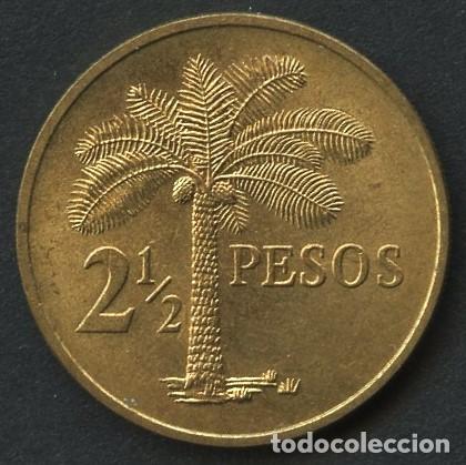 Monedas antiguas de &Aacute;frica: GUINEA BISSAU, MONEDA DE CUPRON&Iacute;QUEL, F.A.O., FLORA, VALOR: 2 1/2 PESOS, 1977