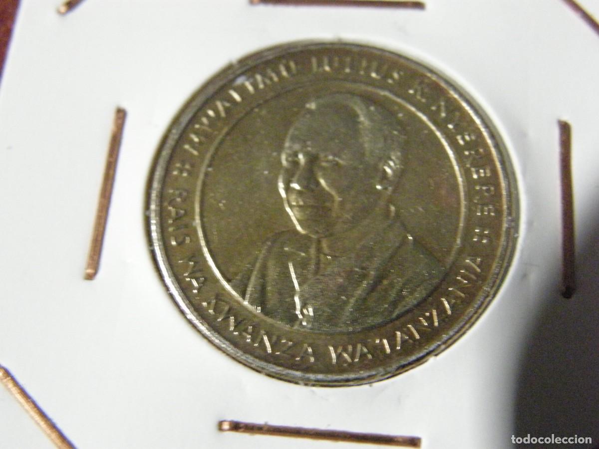 Monnaies anciennes d'Afrique: Moneda de 100 Chelines de Tanzania 1994 &ndash; Fauna africana, lat&oacute;n/acero, pieza de colecci&oacute;n