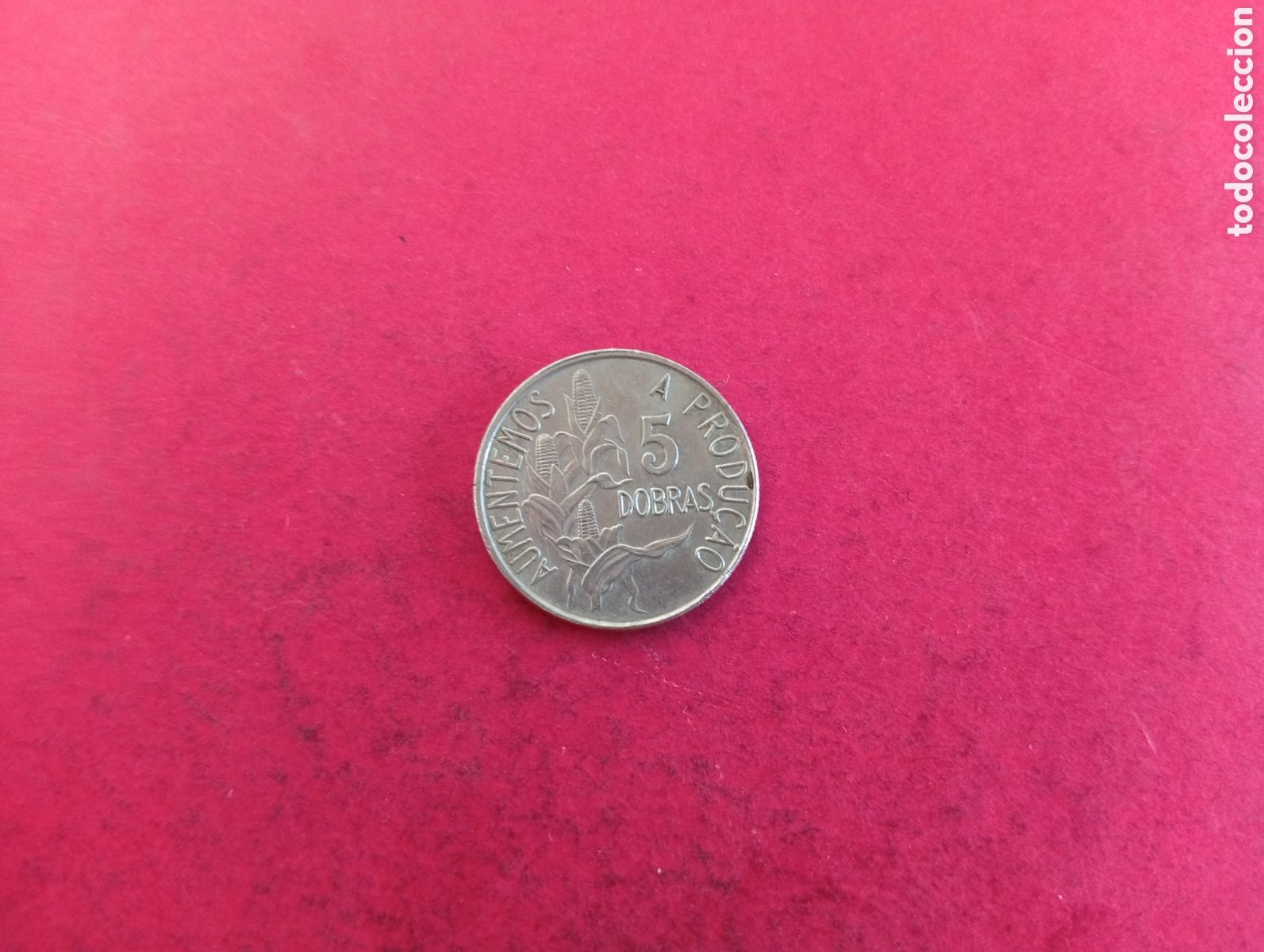 Monedas antiguas de &Aacute;frica: 5 dobras de Santo Tom&eacute; y Pr&iacute;ncipe 1977