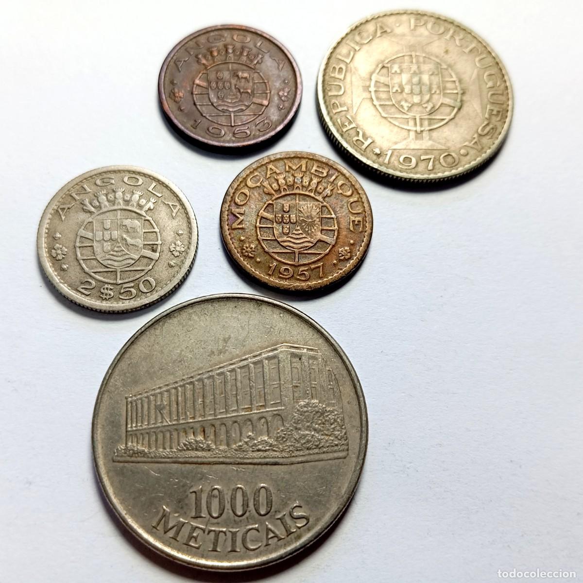 Monedas antiguas de &Aacute;frica: ⚜️ K02 096. Mozambique y Angola. Lote de 5 monedas diferentes. 33 g