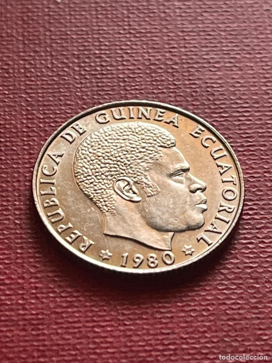 Monedas antiguas de &Aacute;frica: Antigua moneda de Guinea Ecuatorial 5 Bipkwele de 1980.