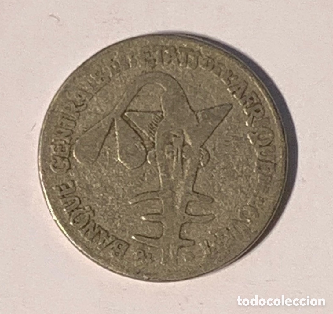 Monedas antiguas de &Aacute;frica: Moneda. Banque C&eacute;ntrale des Etats de l&rsquo;Afrique de l&rsquo;Ouest. FCFA. 50 Francs. 1975.