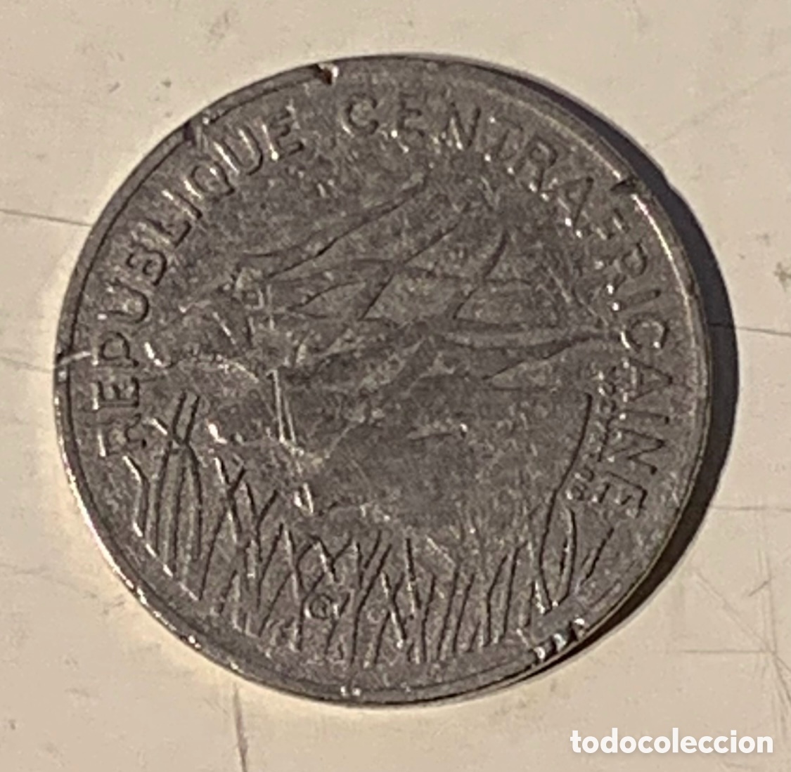 Monedas antiguas de &Aacute;frica: Moneda. Banque C&eacute;ntrale. Publique Centrafricaine. GBL. BAZOR. 100 Francs. 1975.