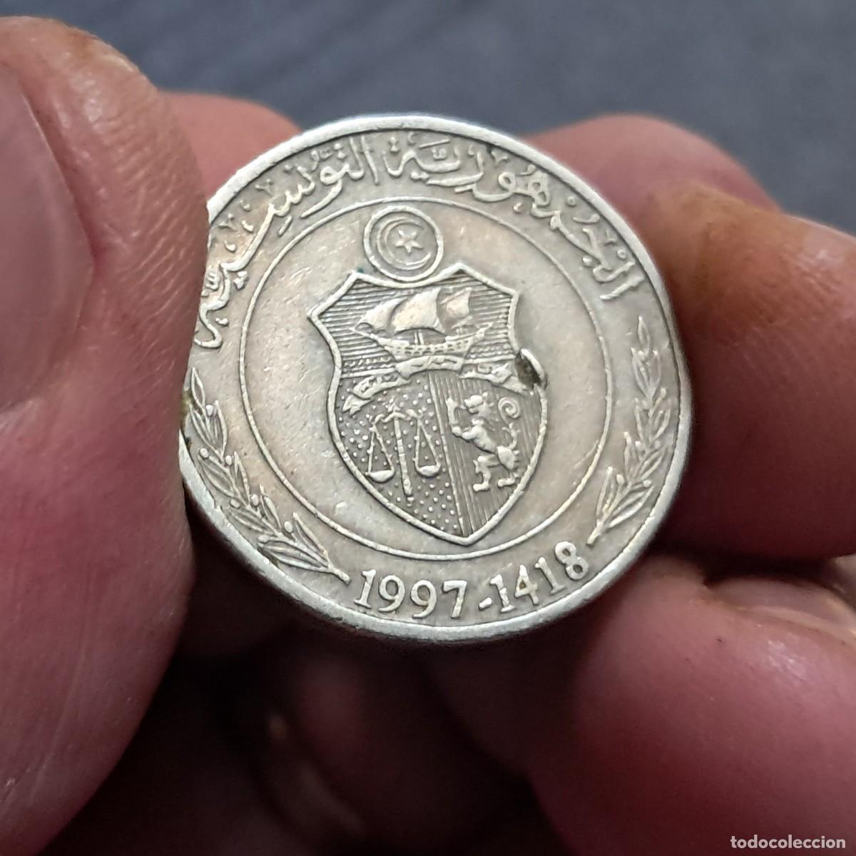Monedas antiguas de &Aacute;frica: MONEDA DE T&Uacute;NEZ &frac12; DINAR 1997 (1418) (Habib Bourguiba) KM# 346, F.