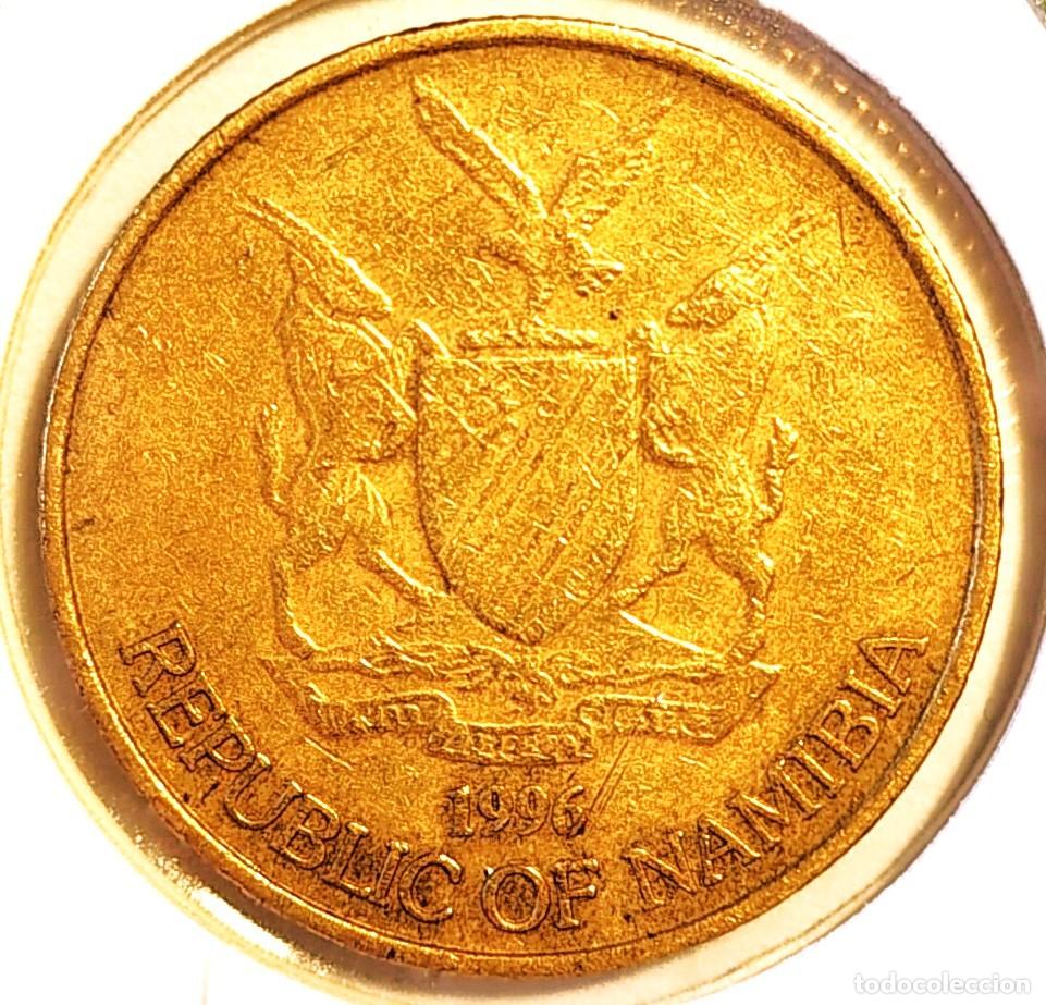 Monedas antiguas de &Aacute;frica: NAMIBIA (1993-) - 1 DOLAR 1996 - A - 5 GR. LATON - DIAMETRO 22,40 mm - MB - KM#4