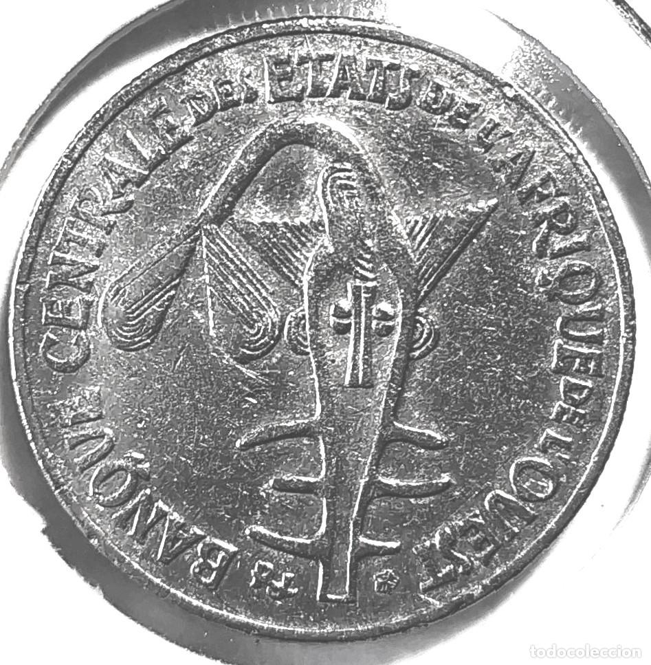 Monedas antiguas de &Aacute;frica: AFRICA OCCIDENTAL (BCEAO) - FRANCO CFA (1958-) - 50 FRANCOS 1975 - A - 5 GR. NIQUEL - DIAMETRO 22 mm