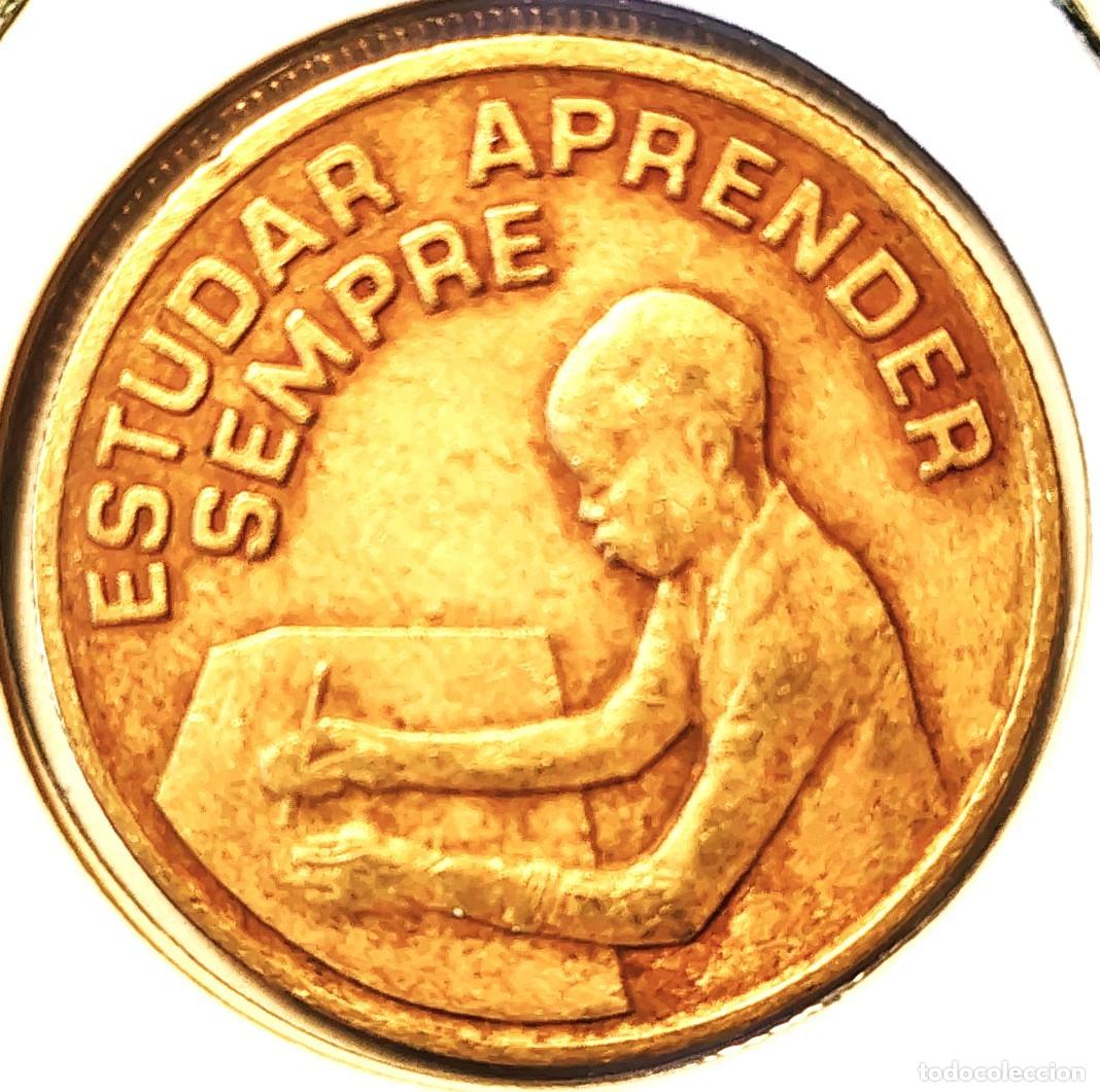 Monedas antiguas de &Aacute;frica: CABO VERDE (1975-) - 1 ESCUDO 1977 - REPUBLICA - A - 4,10 GR. NIQUEL-LATON - DIAMETRO 23,50 mm - MB