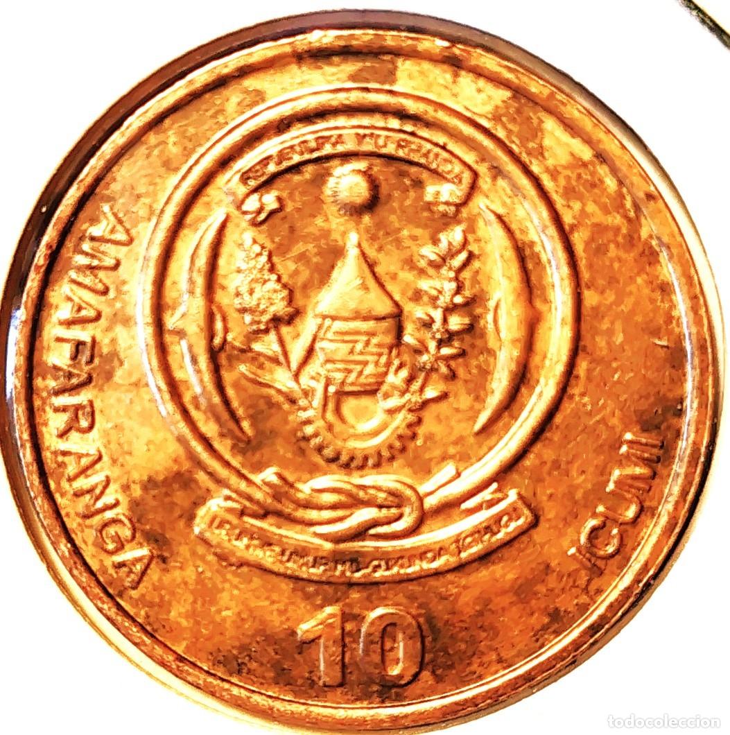 Monedas antiguas de &Aacute;frica: RUANDA (1964-) - 10 FRANCOS 2003 - A - 5 GR. ACERO LATONADO - DIAMETRO 24 mm - KM#24 - MB