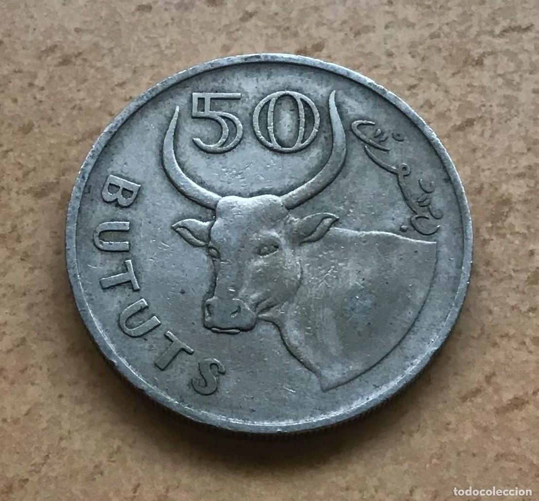 Monedas antiguas de &Aacute;frica: 50 bututs de Gambia. A&ntilde;o 1971