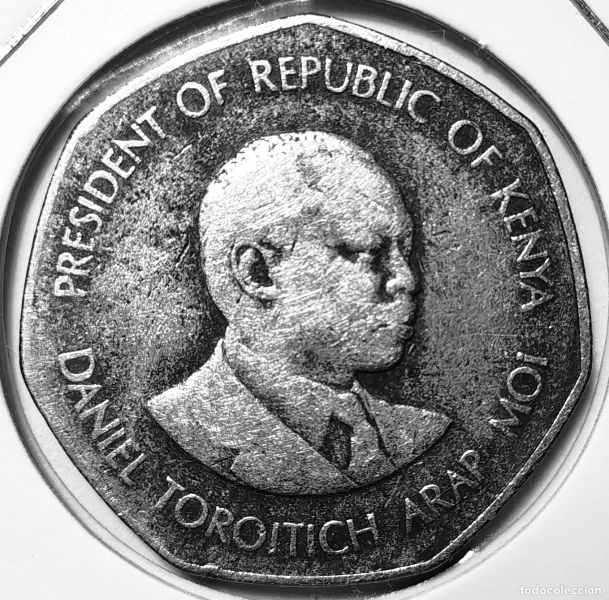 Monedas antiguas de &Aacute;frica: KENIA (1966-2018) - 5 SHILLING 1985 - A - 5,46 GR. CUPRONIQUEL - DIAMETRO 30 mm - KM#23 - MB