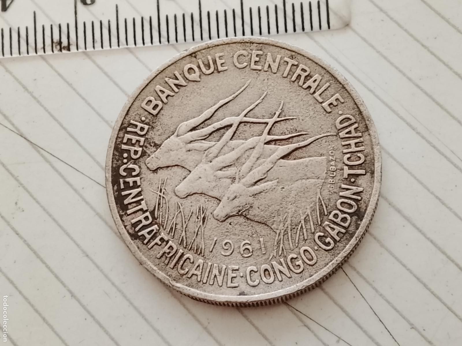 Monedas antiguas de &Aacute;frica: 50 francos &Aacute;frica Central 1961 - Foto 2
