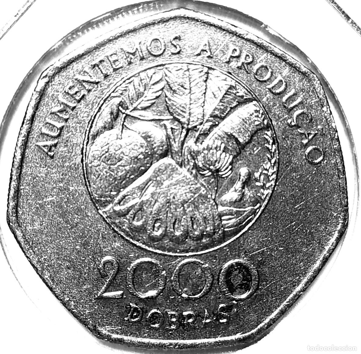 Monedas antiguas de &Aacute;frica: SANTO TOME Y PRINCIPE (1977-2017) - 2000 DOBRAS - A - 8,60 GR. ACERO NIQUELADO - DIAMETRO 28 mm - MB