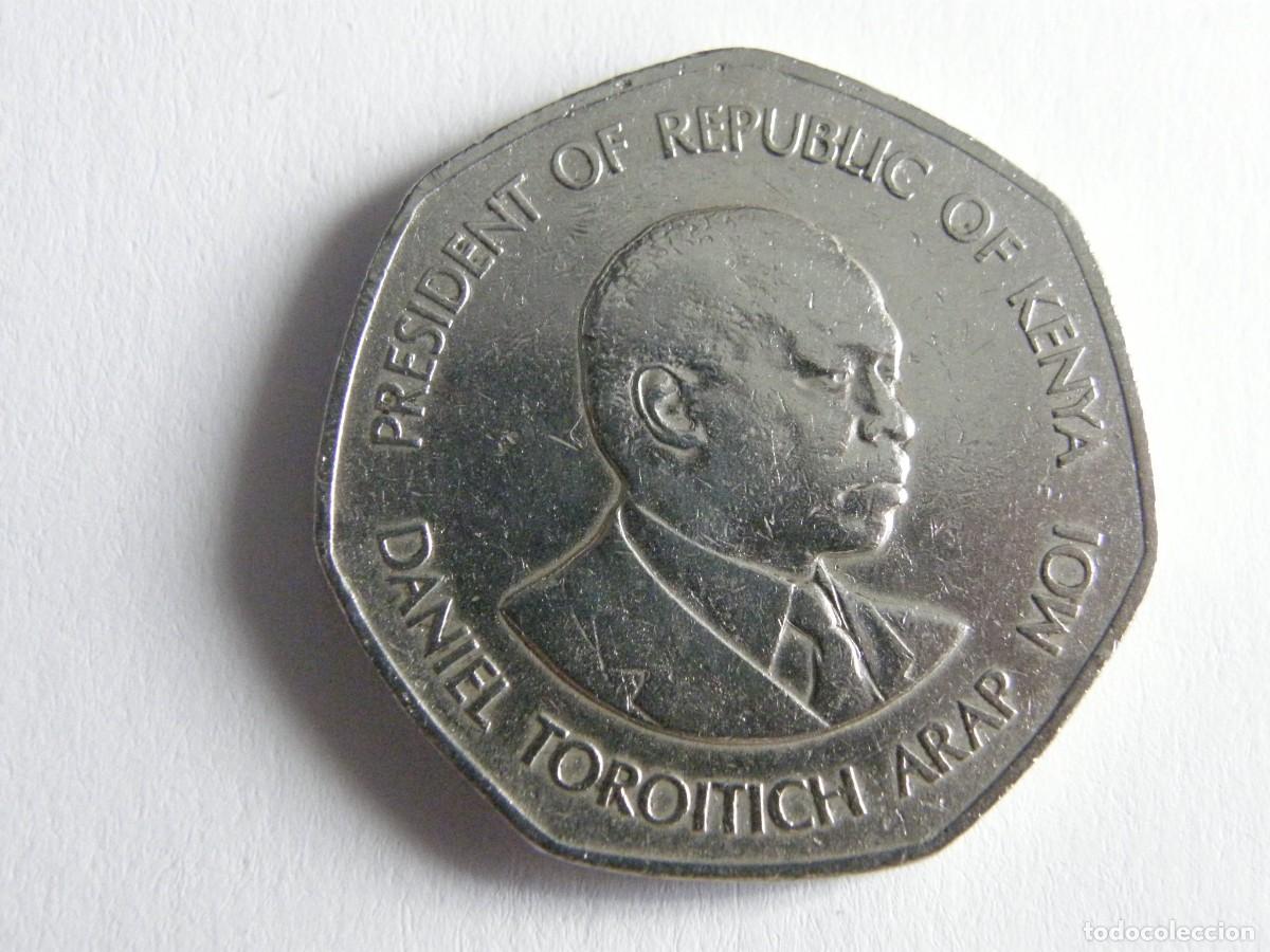 Monedas antiguas de &Aacute;frica: 5 Shillings Kenia 1985 - Daniel arap Moi - Heptagonal Cupron&iacute;quel 30mm