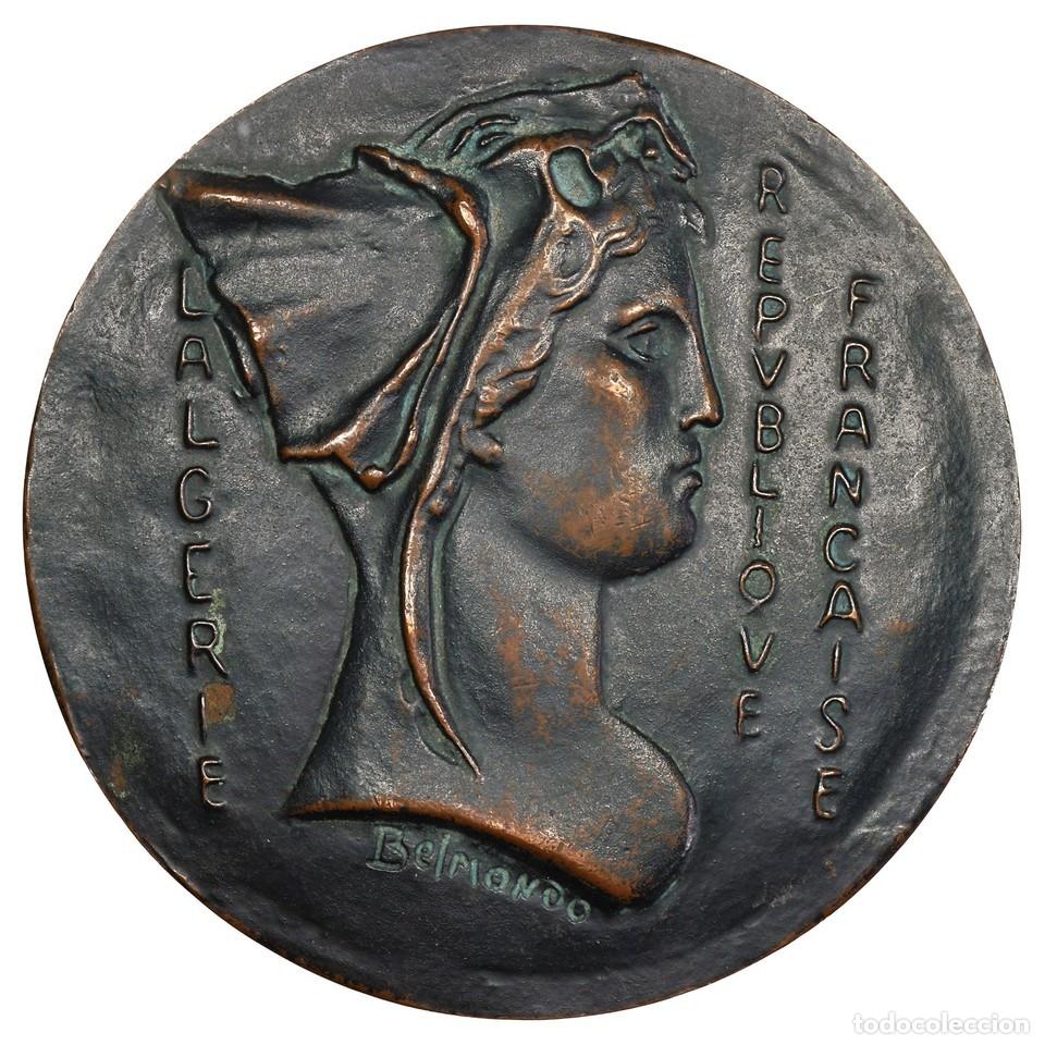 Monedas antiguas de &Aacute;frica: Alg&eacute;rie m&eacute;daille Ifrikia R&eacute;publique Fran&ccedil;aise Graveur Belmondo bronze