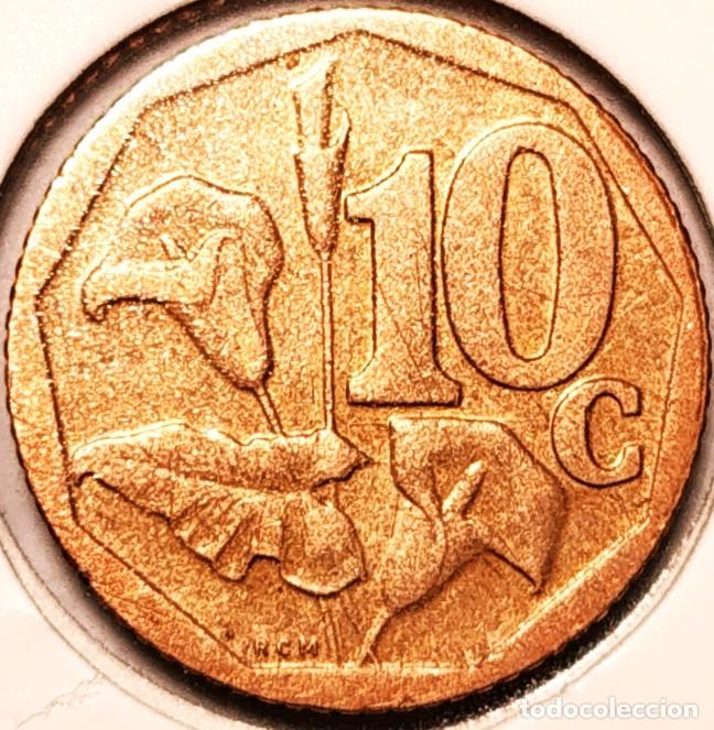 Monedas antiguas de &Aacute;frica: SUDAFRICA (1961-) - 10 CENTAVOS 2002 - REPUBLICA - FLORES - A - 2 GR. ACERO BRONCEADO