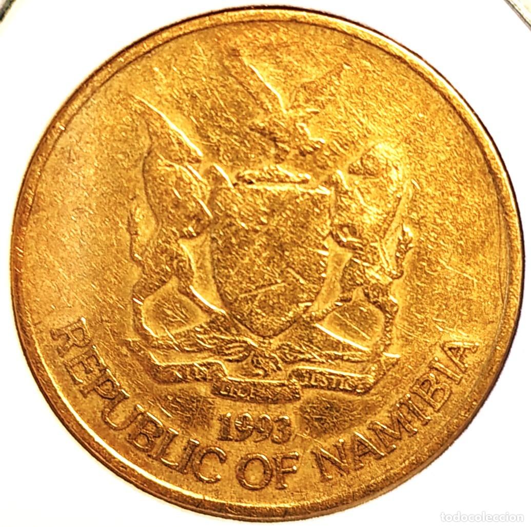 Monedas antiguas de &Aacute;frica: NAMIBIA (1993-) - 5 DOLARES 1993 - B - 6,22 GR. LATON - DIAMETRO 24,90 mm - MB - KM#5