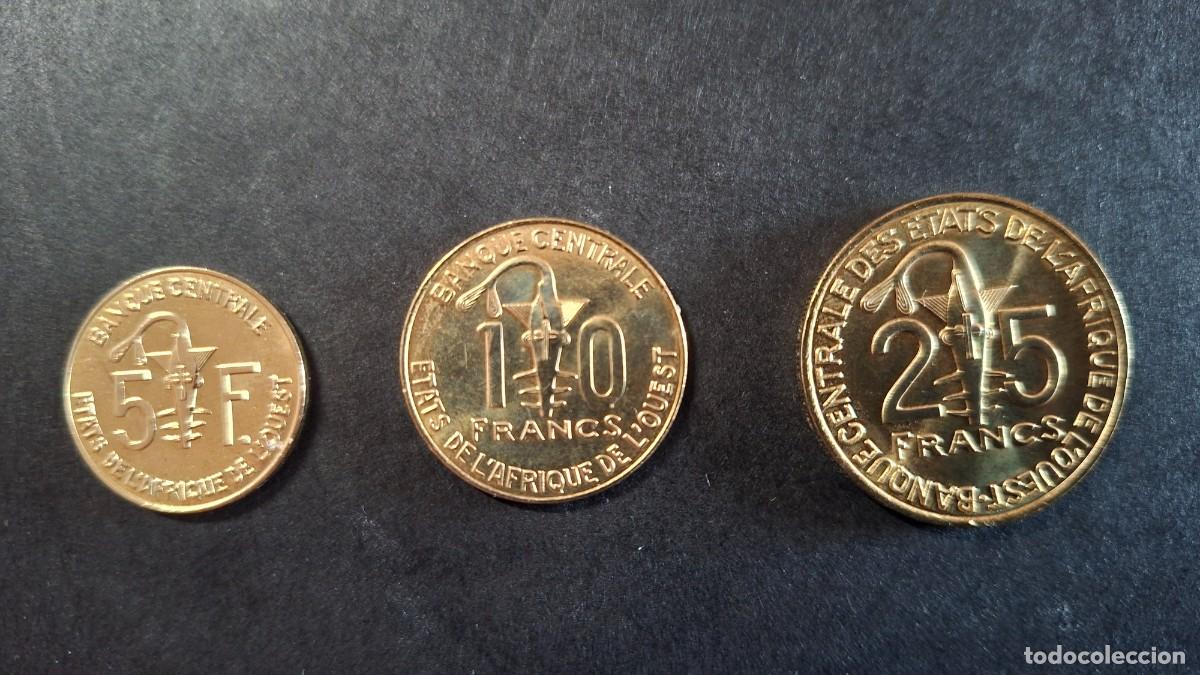 Moedas antigas de &Aacute;frica: ESTADOS &Aacute;FRICA OCCIDENTAL 5, 10 y 25 Francs 2004-2005 KM 2a-9-10