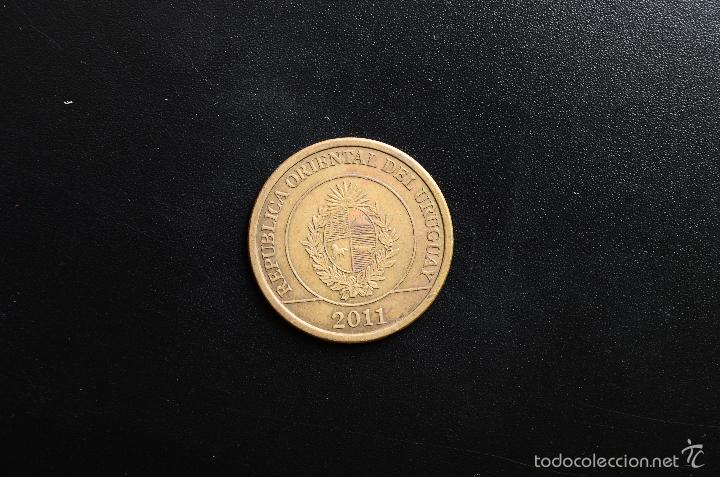 Monedas antiguas de Am&eacute;rica: URUGUAY  -  2 PESOS  -   2011  -  MBC - Foto 2