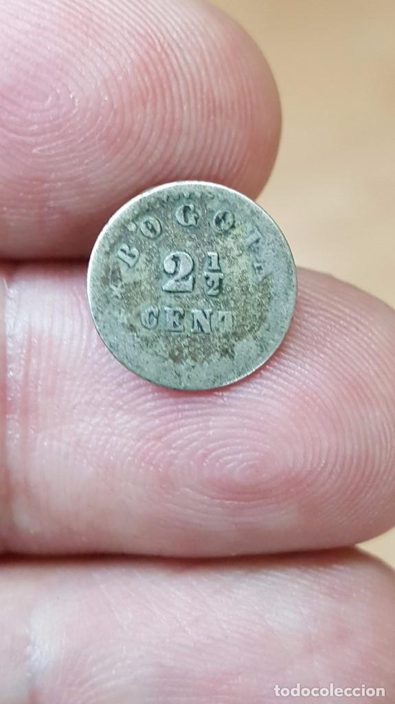 Monedas antiguas de Am&eacute;rica: Dos centavos y medio del a&ntilde;o 1880 Bogot&aacute; Colombia.