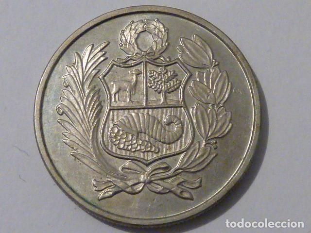 Monedas antiguas de Am&eacute;rica: Moneda de 100 soles de oro de Peru de 1982 - Foto 2