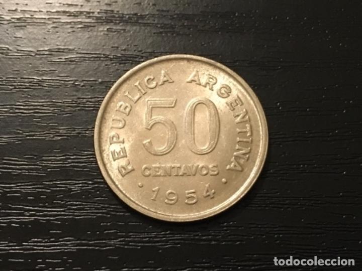 Monedas antiguas de Am&eacute;rica: Moneda 50 centavos Argentina 1954 - Foto 1