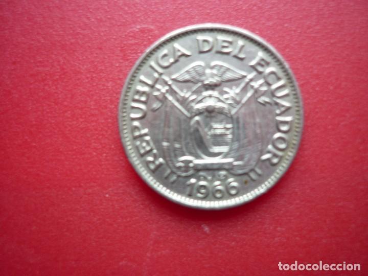 Monedas antiguas de Am&eacute;rica: ECUADOR, 20 CENTAVOS 1966 - circulada - Foto 1