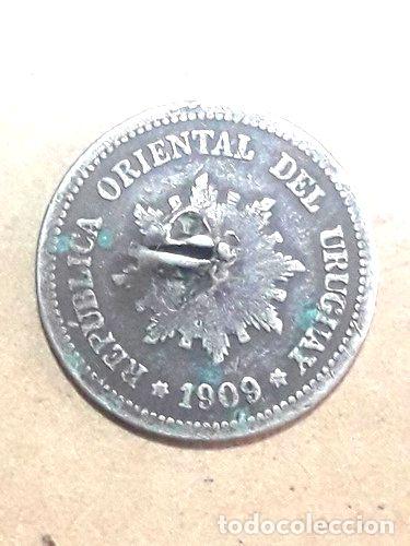 Monedas antiguas de Am&eacute;rica: moneda de uruguay de 2 centimos de 1909 con deterioro - Foto 1