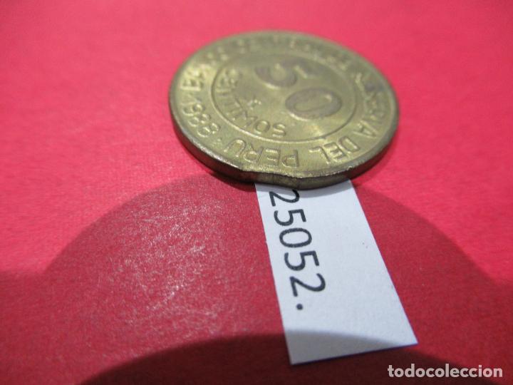Monedas antiguas de Am&eacute;rica: Per&uacute;, 50 centimos 1988, variante final de riel - Foto 4