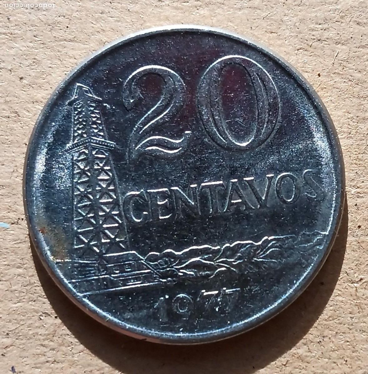 Monedas antiguas de Am&eacute;rica: BRASIL - 20 CENTAVOS 1977 MBC - Foto 2