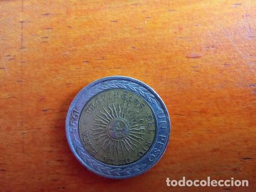 Monedas antiguas de Am&eacute;rica: moneda 1 peso argentina con error provingia - Foto 1