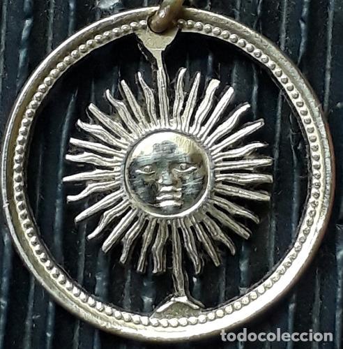 Monedas antiguas de Am&eacute;rica: moneda argentina calada a mano - Foto 1