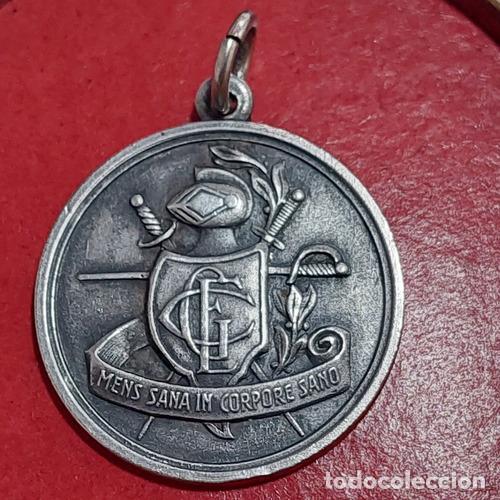 Monedas antiguas de Am&eacute;rica: medalla club gimnasia y esgrima vitalicio plata 114 g a3697