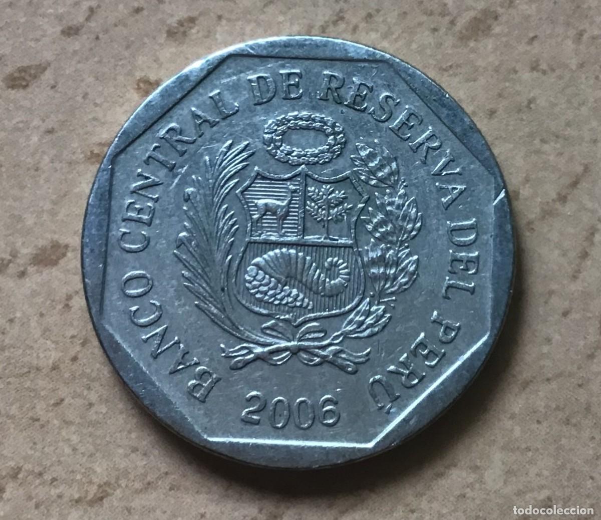 Monedas antiguas de Am&eacute;rica: 50 c&eacute;ntimos de Per&uacute;. A&ntilde;o 2006 - Foto 2