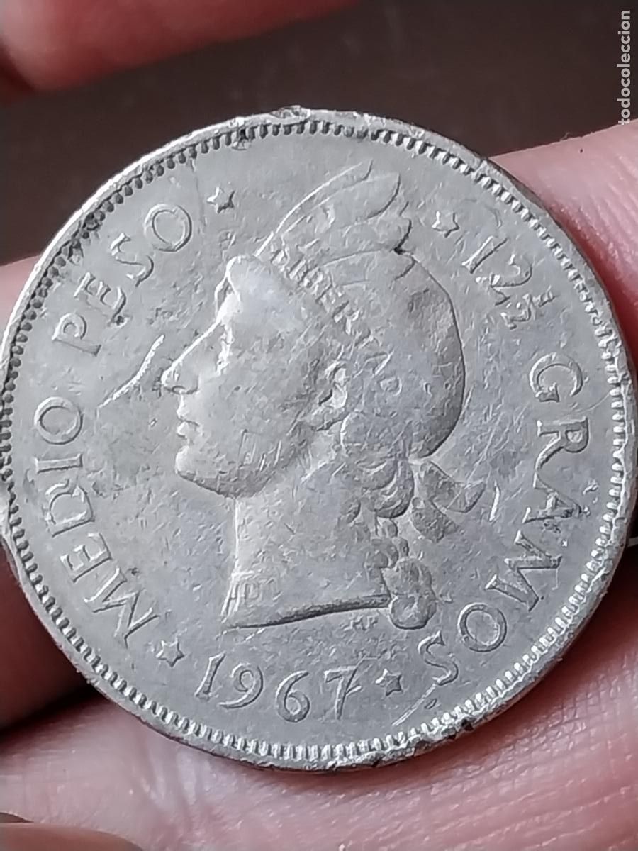 Old Coins of America: 1967 MEDIO PESO REPUBLICA DOMINICANA CIRCULADA MUY USADA