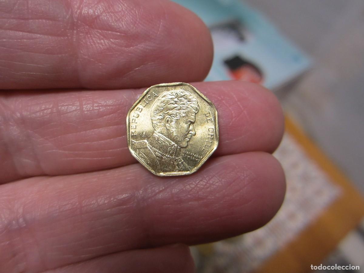 Monedas antiguas de Am&eacute;rica: MONEDA DE CHILE DE 5 PESOS DE 1994 - Foto 1