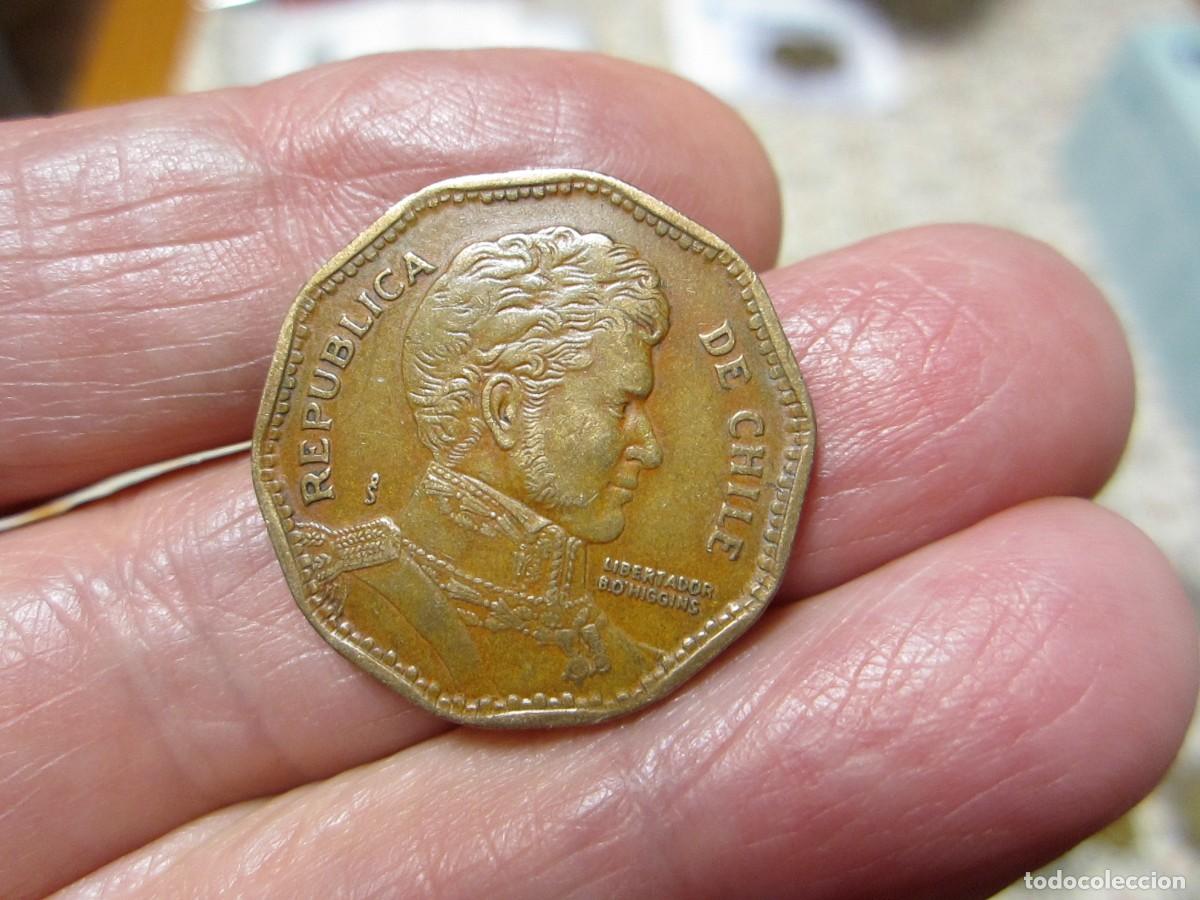 Monedas antiguas de Am&eacute;rica: MONEDA DE CHILE DE 50 PESOS DE 1981 - Foto 1