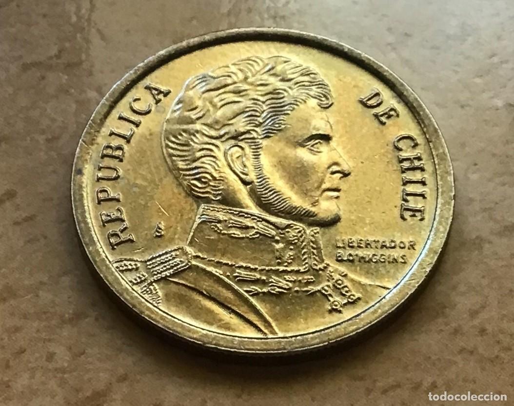 Monedas antiguas de Am&eacute;rica: 10 pesos de Chile. A&ntilde;o 2012 - Foto 2